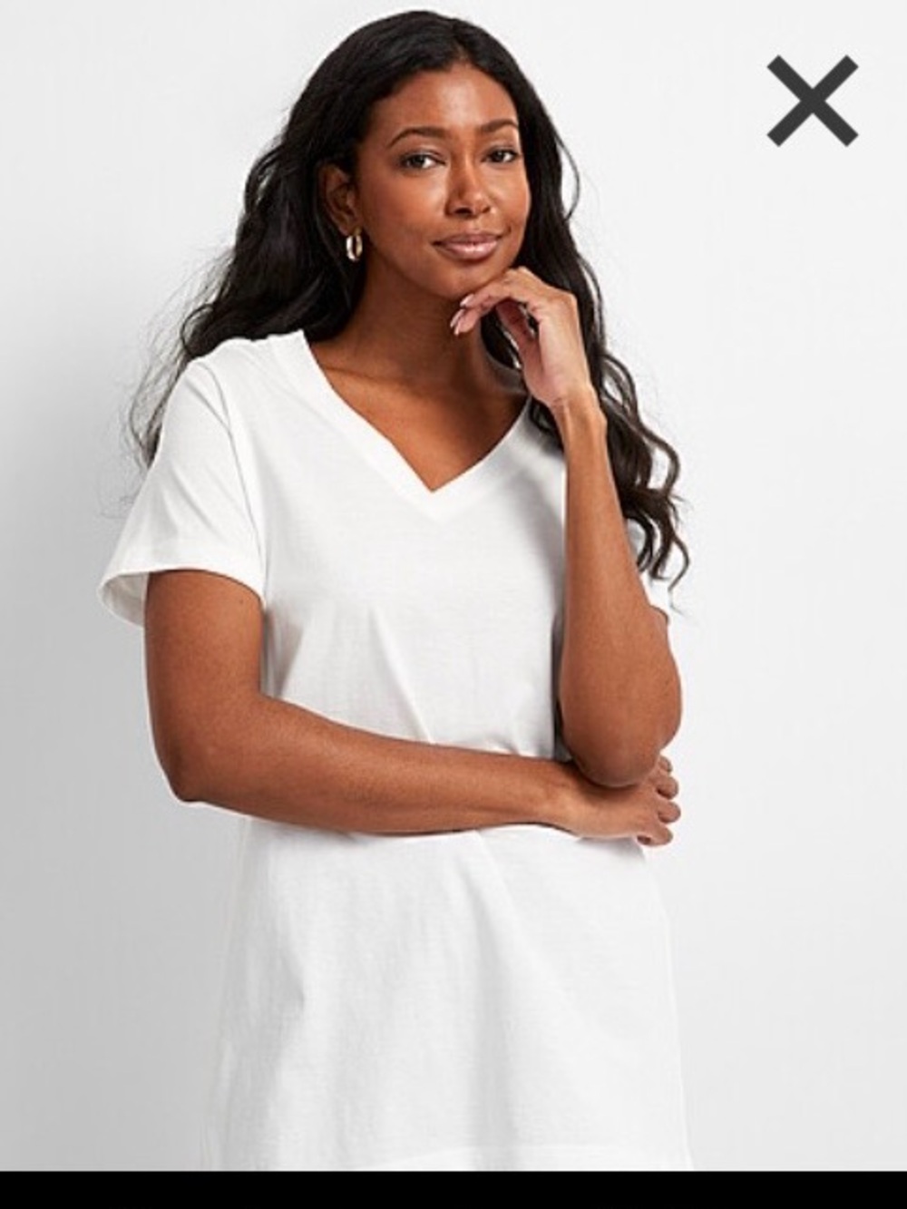 Simons White V-Neck Short Sleeve Tee